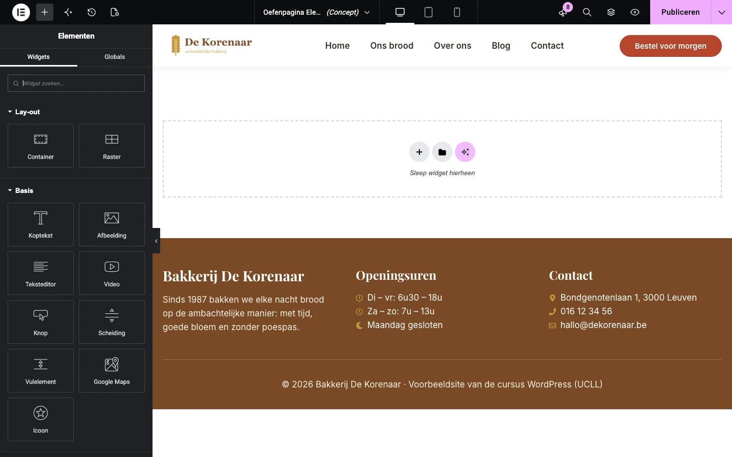 Een lege pagina in Elementor met het vak Sleep widget hierheen en de knoppen plus, map en AI