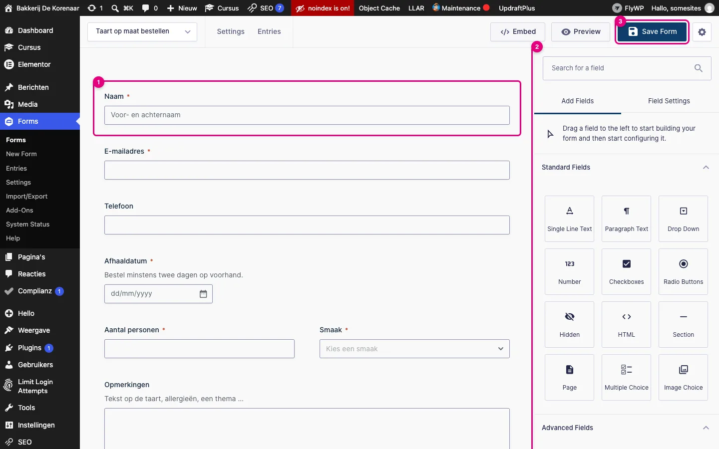 De formuliereditor van Gravity Forms met links de velden van het formulier, rechts het paneel Add Fields met Standard Fields en bovenaan de knop Save Form