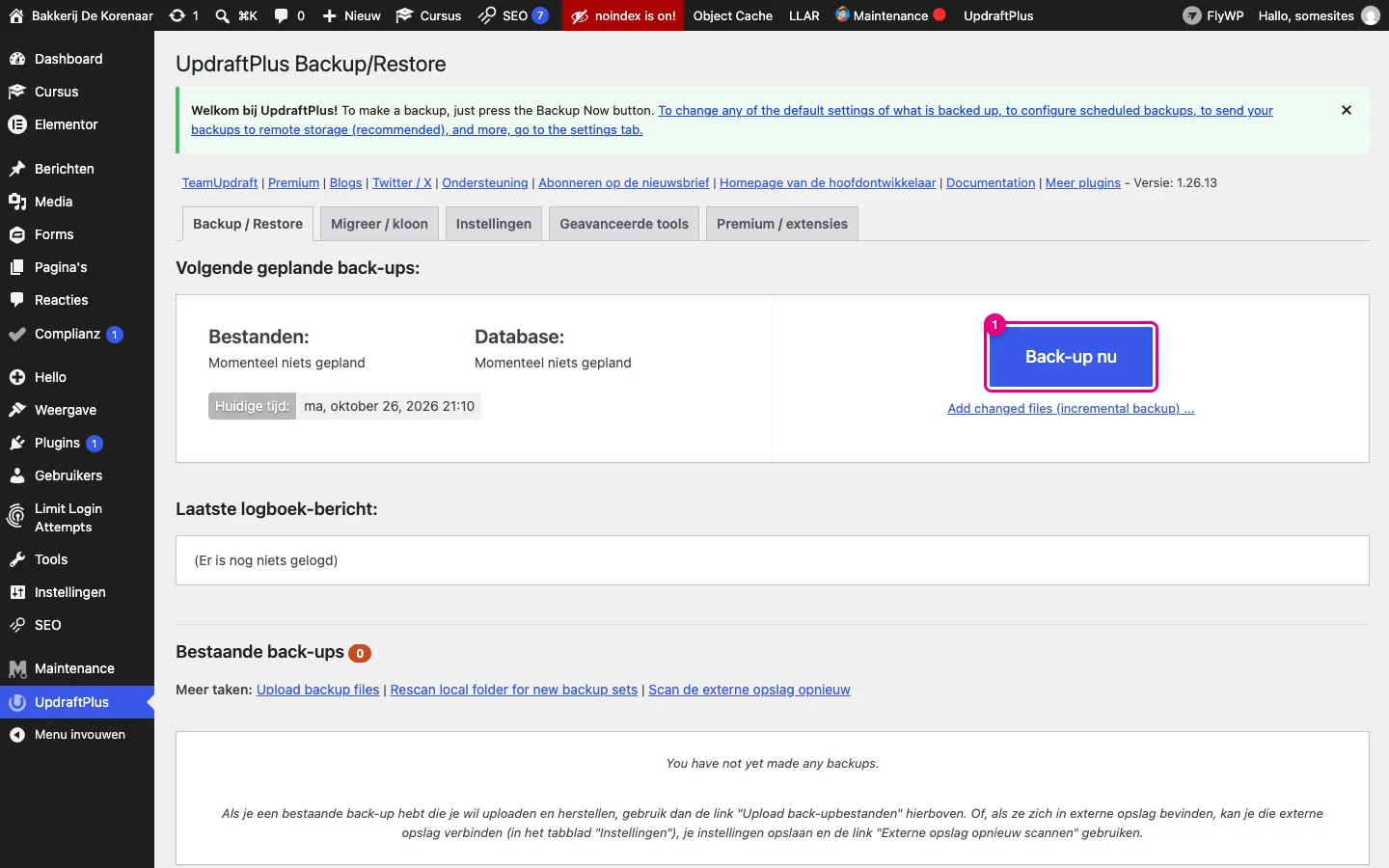 Het tabblad Backup / Restore van UpdraftPlus met de grote blauwe knop Back-up nu